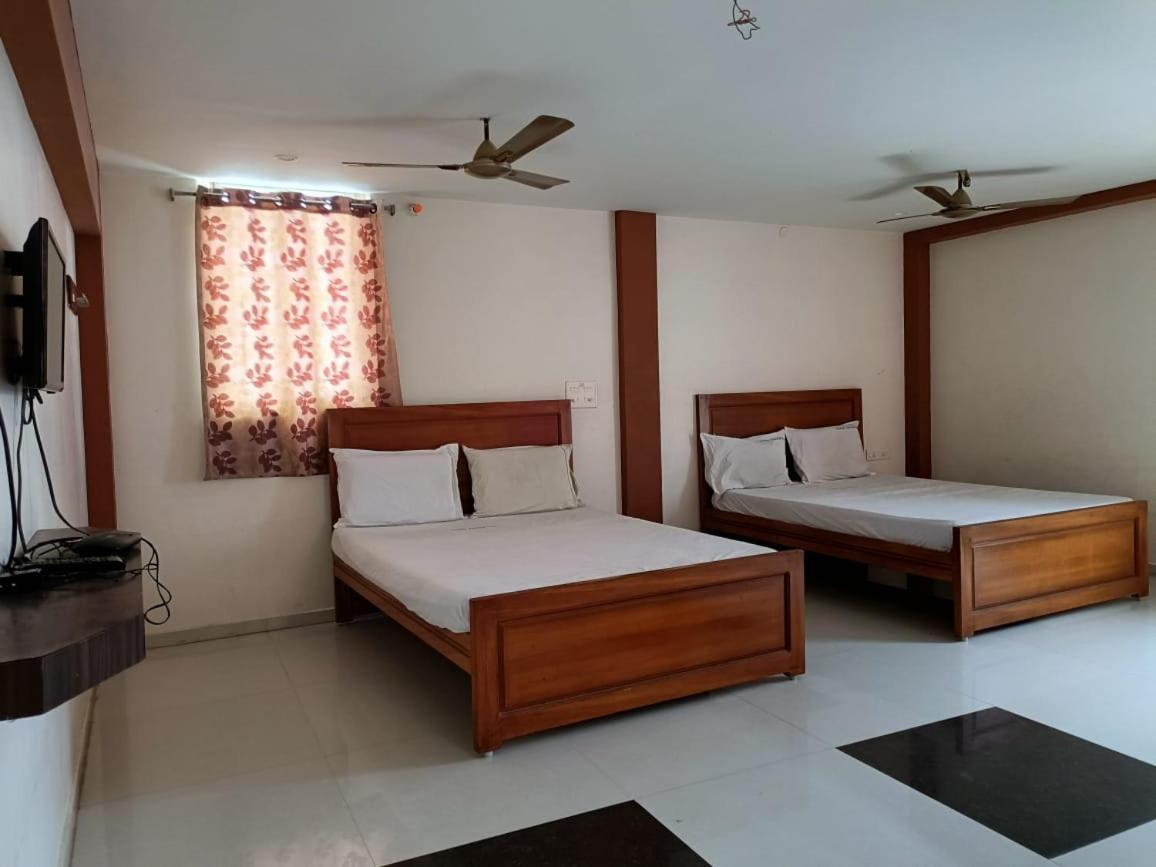 Hotel Duwaraka Rāmeswaram Buitenkant foto
